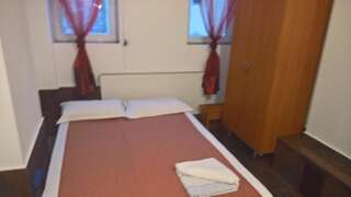 Отели типа «постель и завтрак» Pensiunea Bianco Nero Тимишоара Двухместный номер с 1 кроватью-15