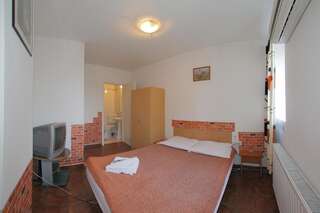Отели типа «постель и завтрак» Pensiunea Bianco Nero Тимишоара Двухместный номер с 1 кроватью-3